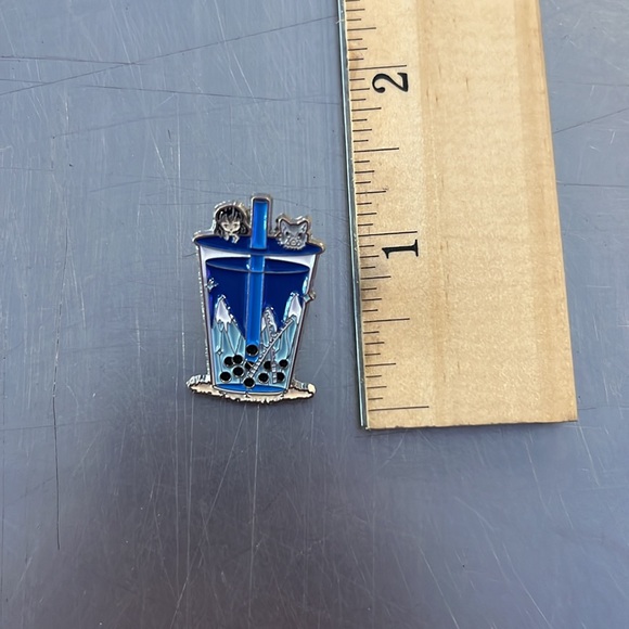 Demon Slayer Inosuke Boba Pin - Picture 2 of 3